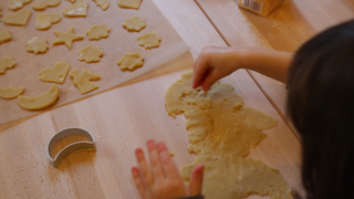 Teen Baked Her Grandpa's Ashes Into Sugar Cookies, Fed Them To Peers
